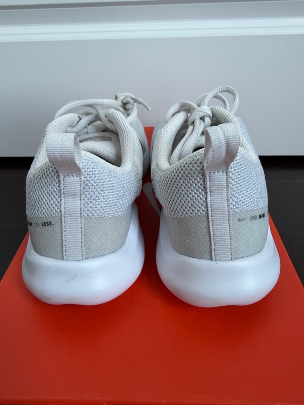 Nike Women’s White and Gray Flex Experience Run 10 Sneakers - Picture 4 of 6